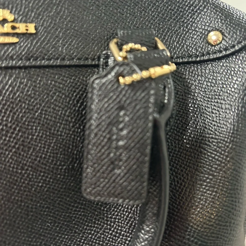 Coach crossgrain leather