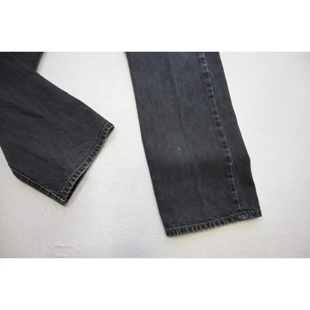 Levis color dark