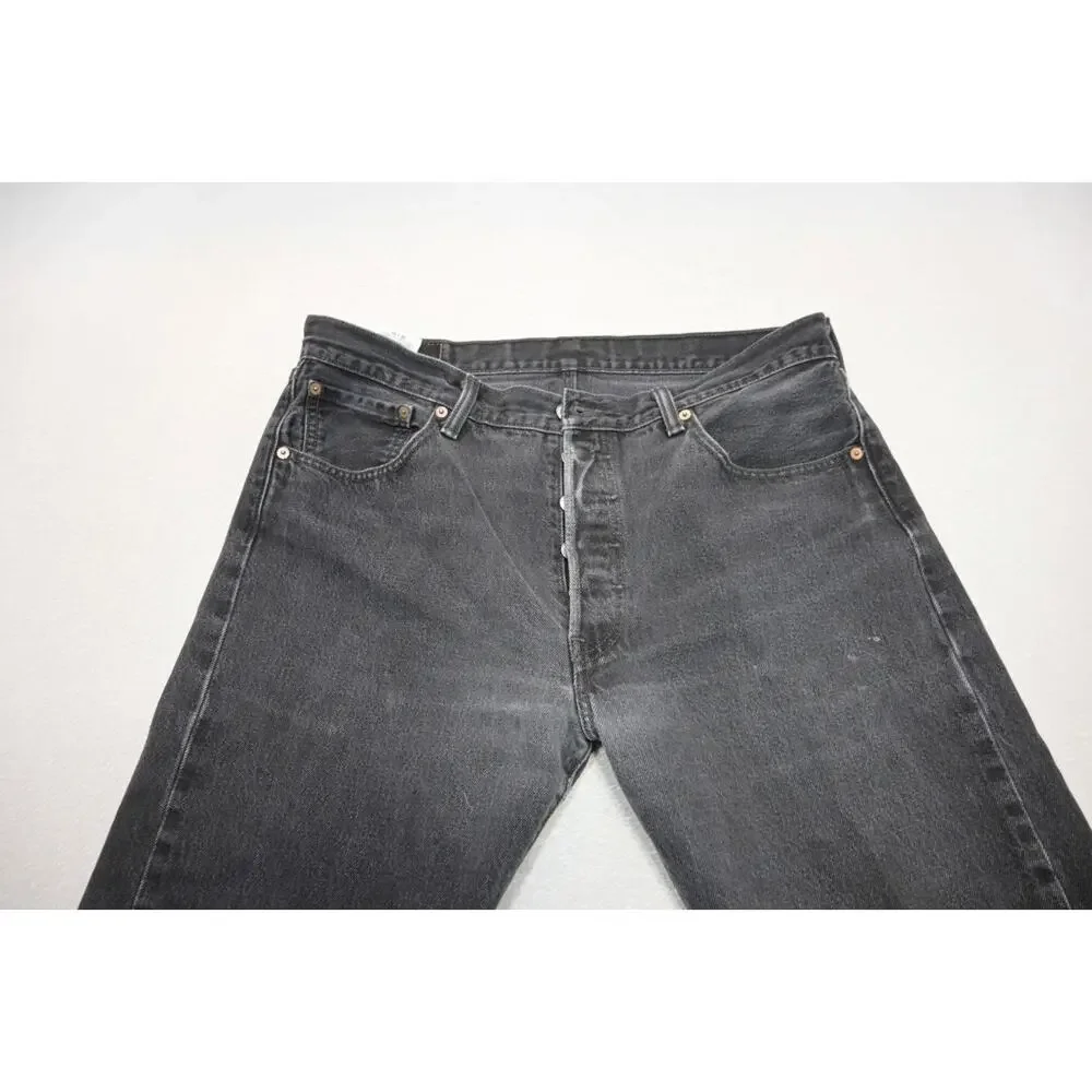Levis color dark