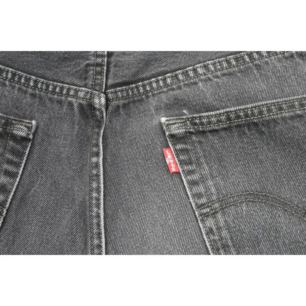 Levis color dark