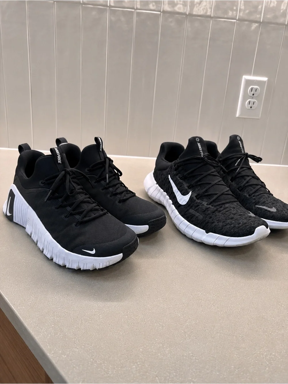 2 Pairs of Nike Running Shoes Bundle – Men’s US 11 – Great Condition