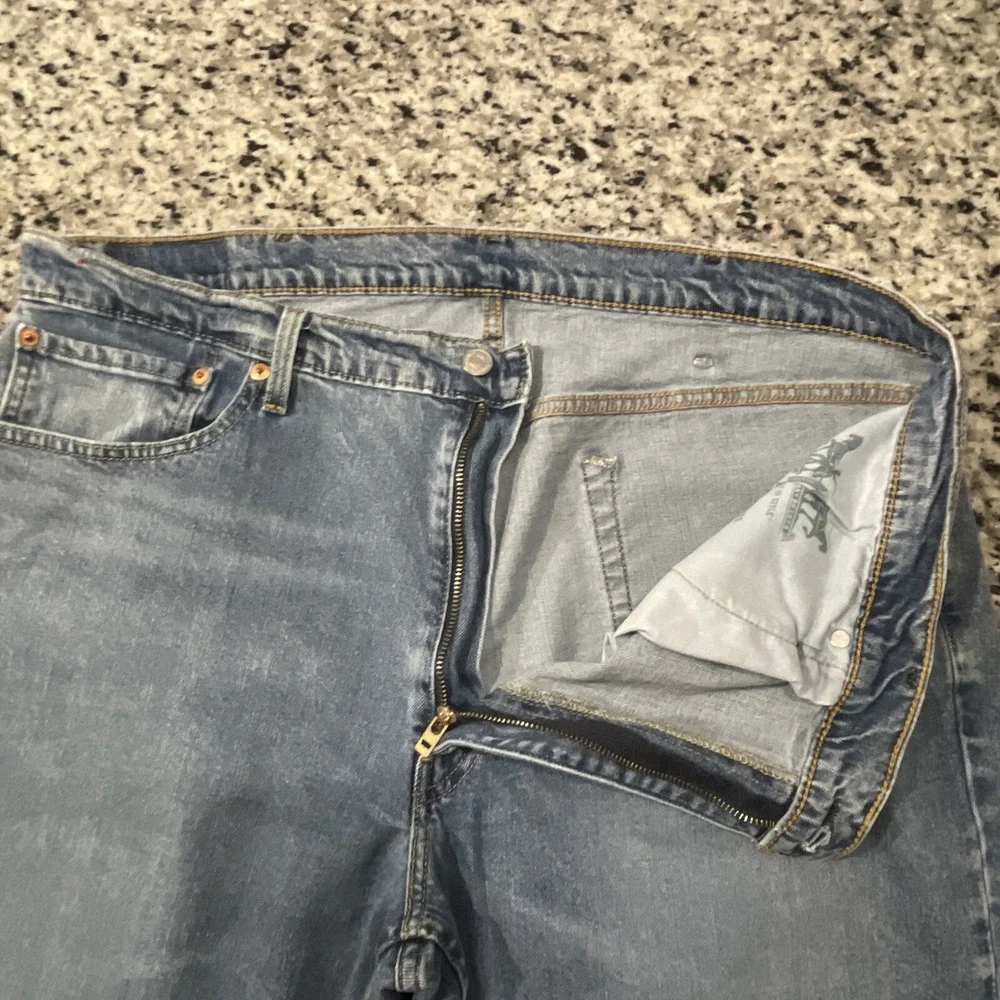 Levis levi 559