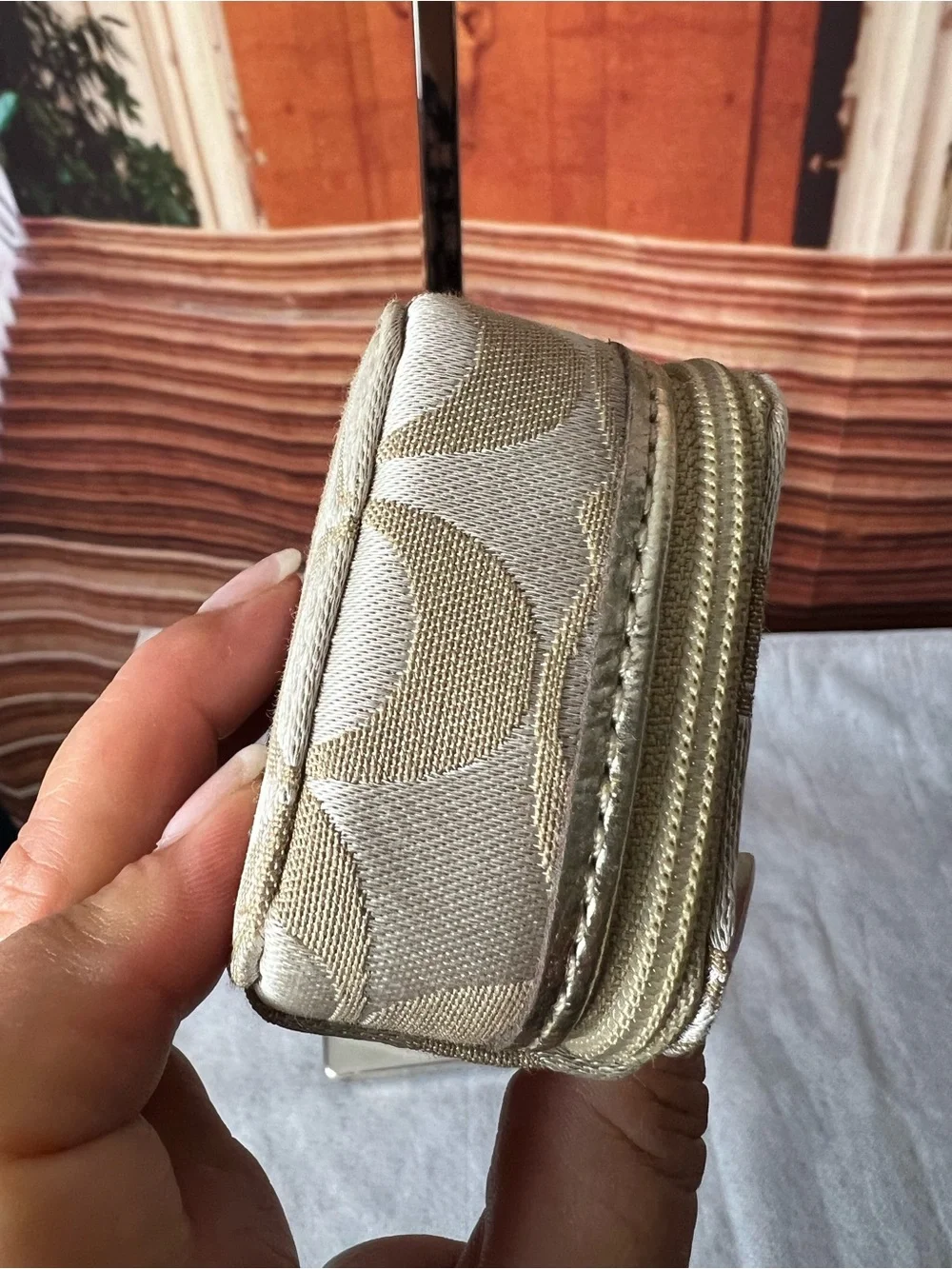 Coach compact zip