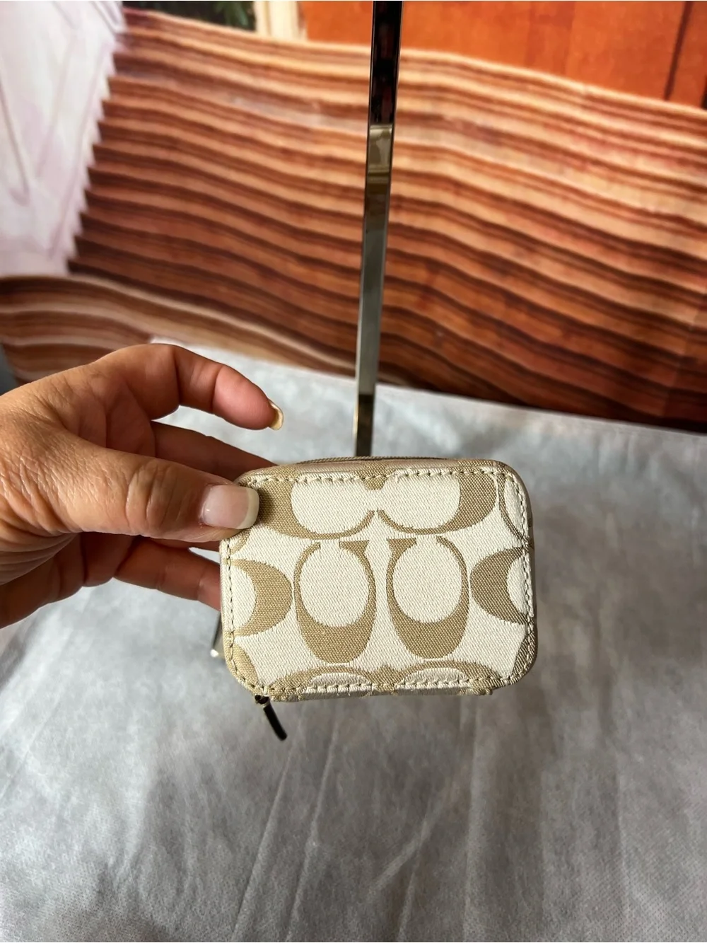 Coach compact zip