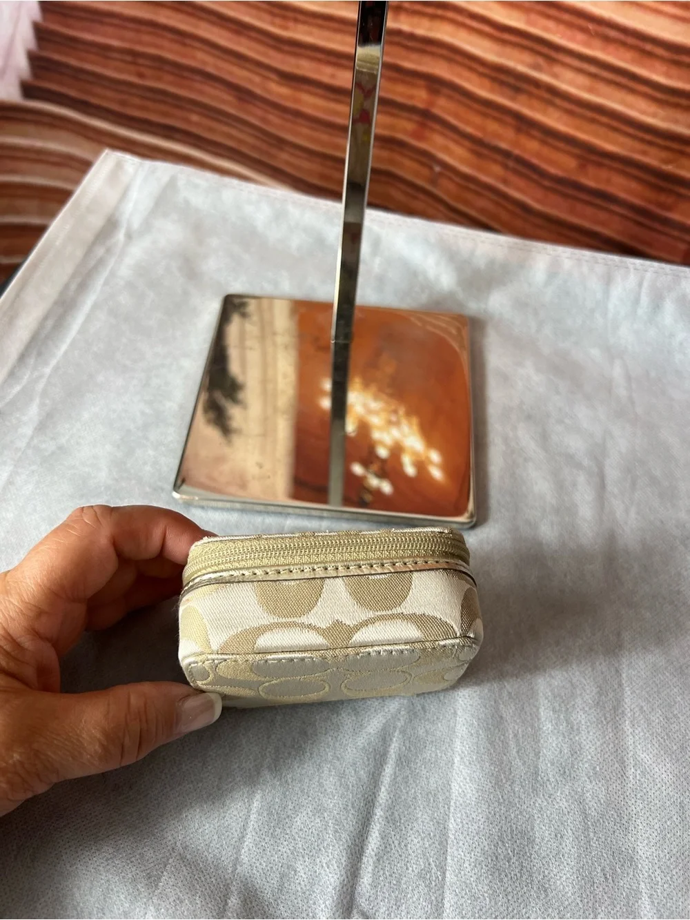 Coach compact zip