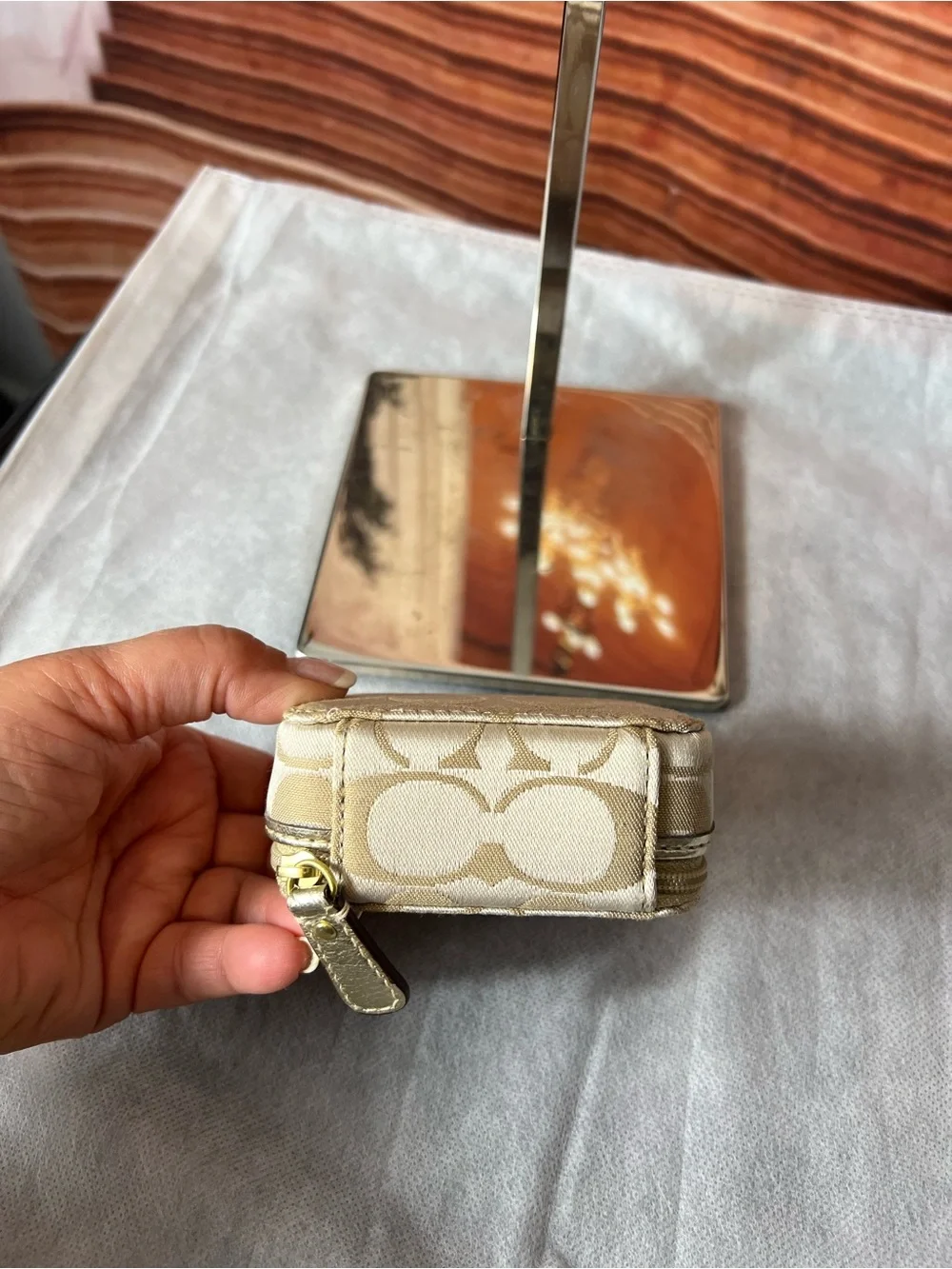 Coach compact zip