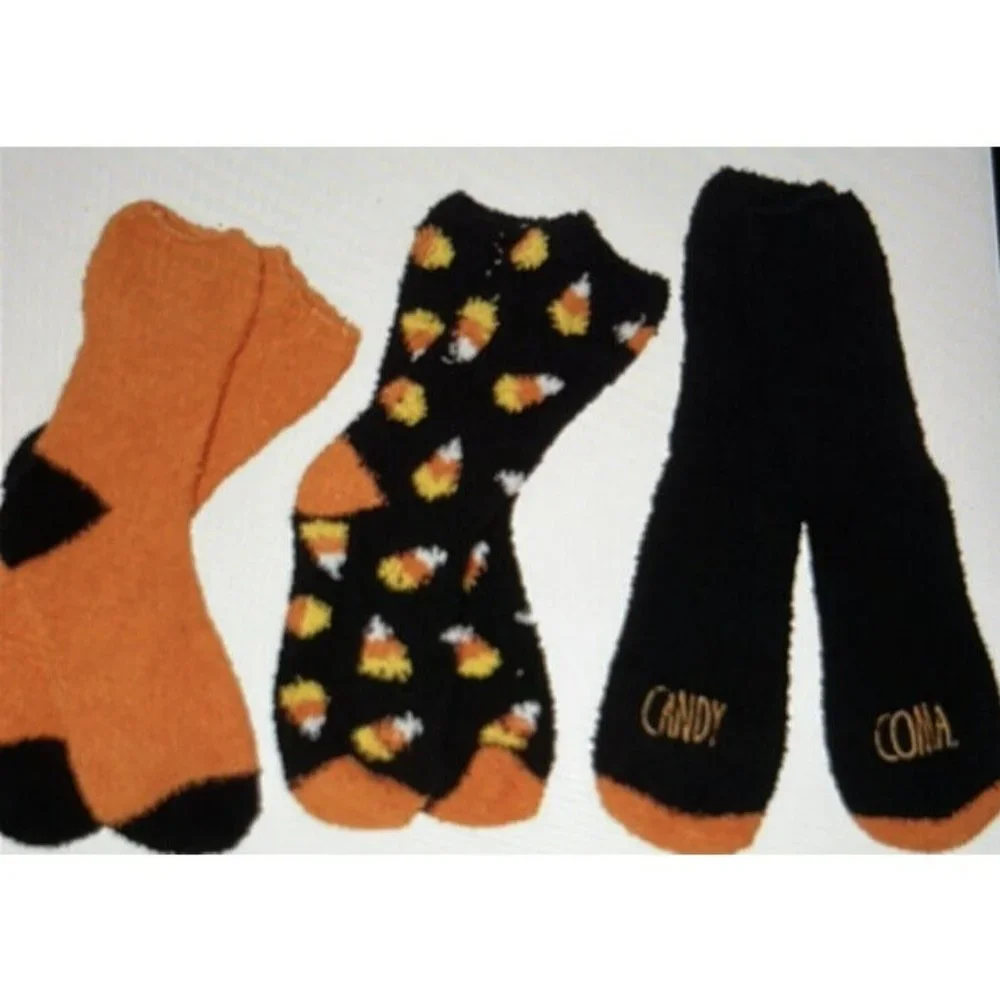 NEW $18 Rae Dunn 3 Pairs Fuzzy Cozy Halloween Candy Coma Corn Socks Womens‎ Gift
