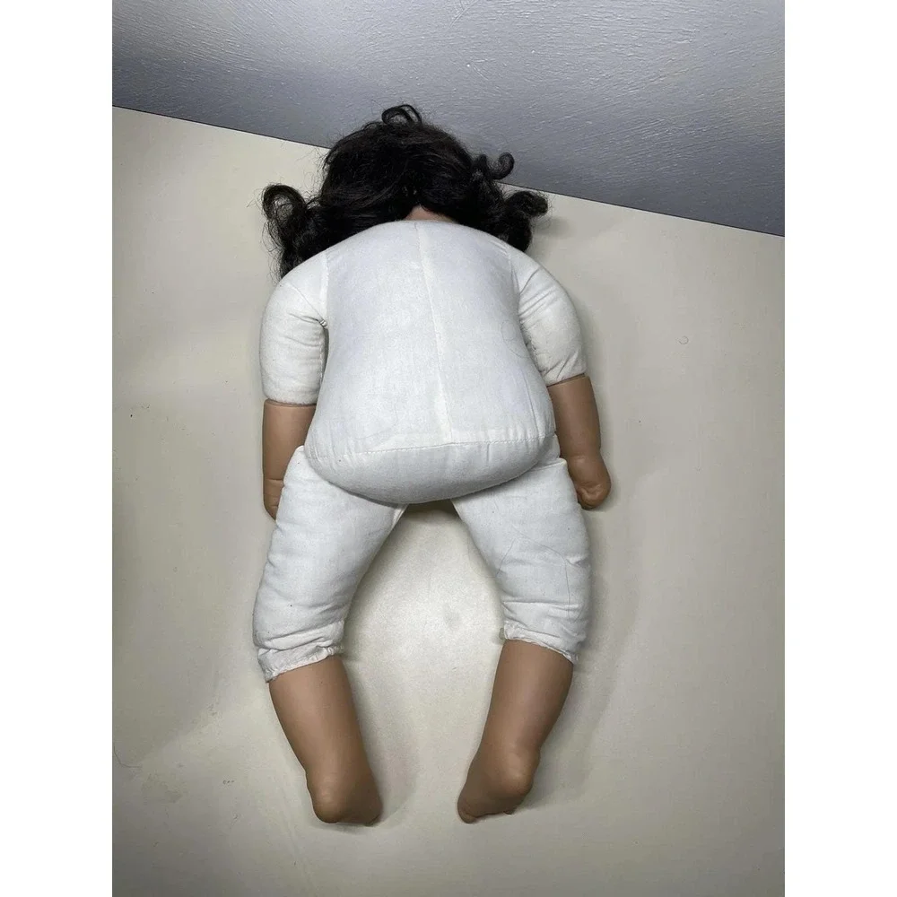 The Unbranded Brand doll good