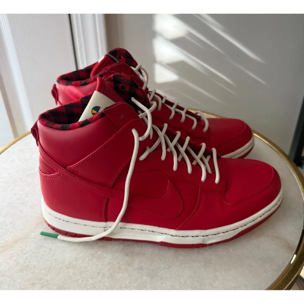 Nike Dunk High‎ Ultra Rain Jacket Red Plaid Flannel Lined Sneakers Men's Sz 7