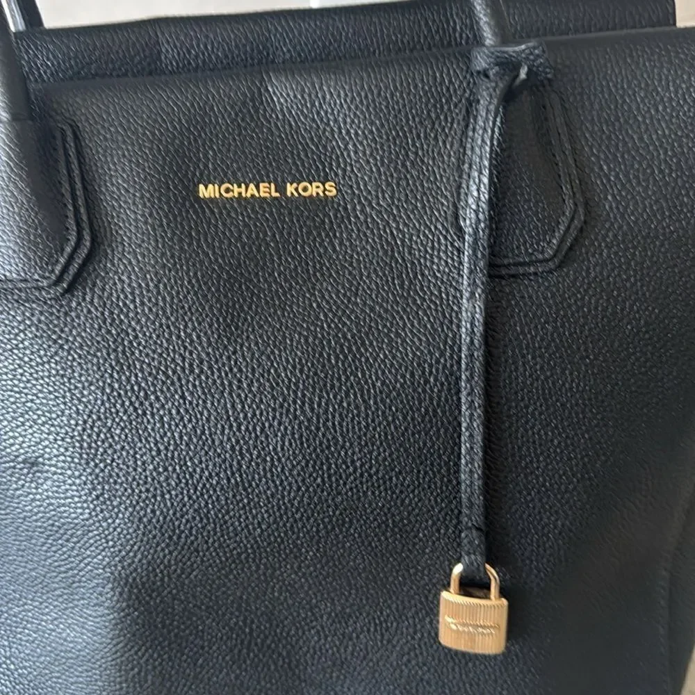 Michael Kors 5” handle has