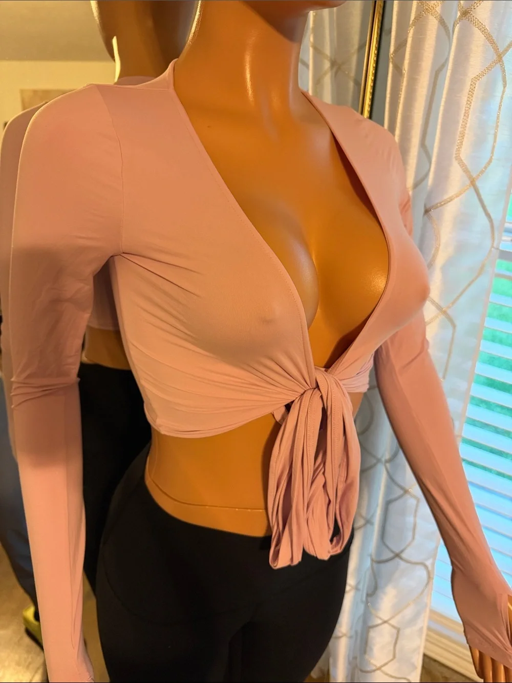 ALO Yoga deep neck