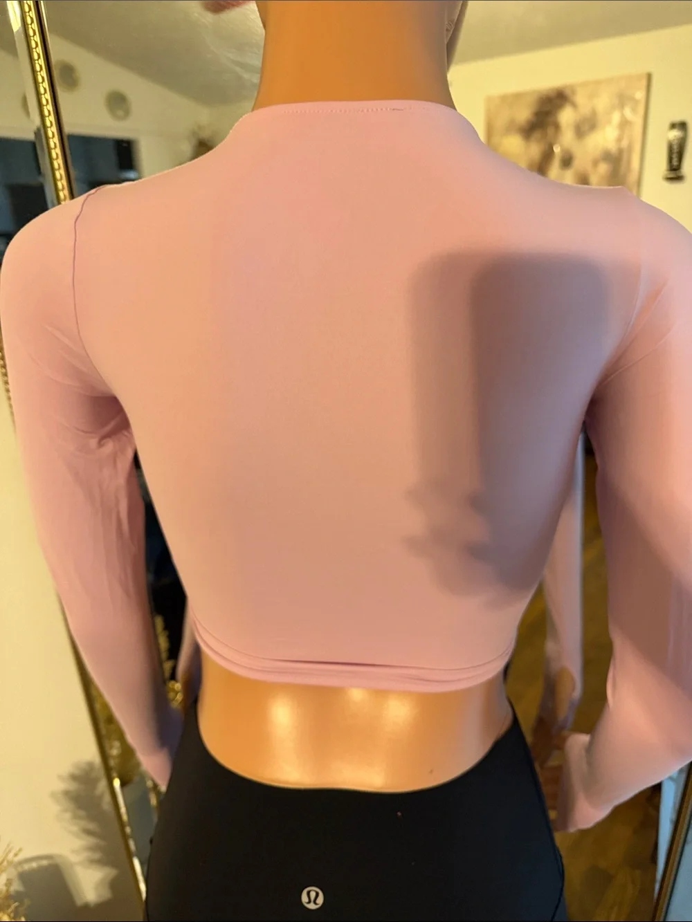 ALO Yoga deep neck