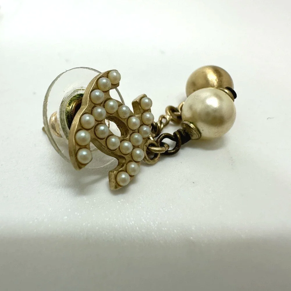 CHANEL gold earrings