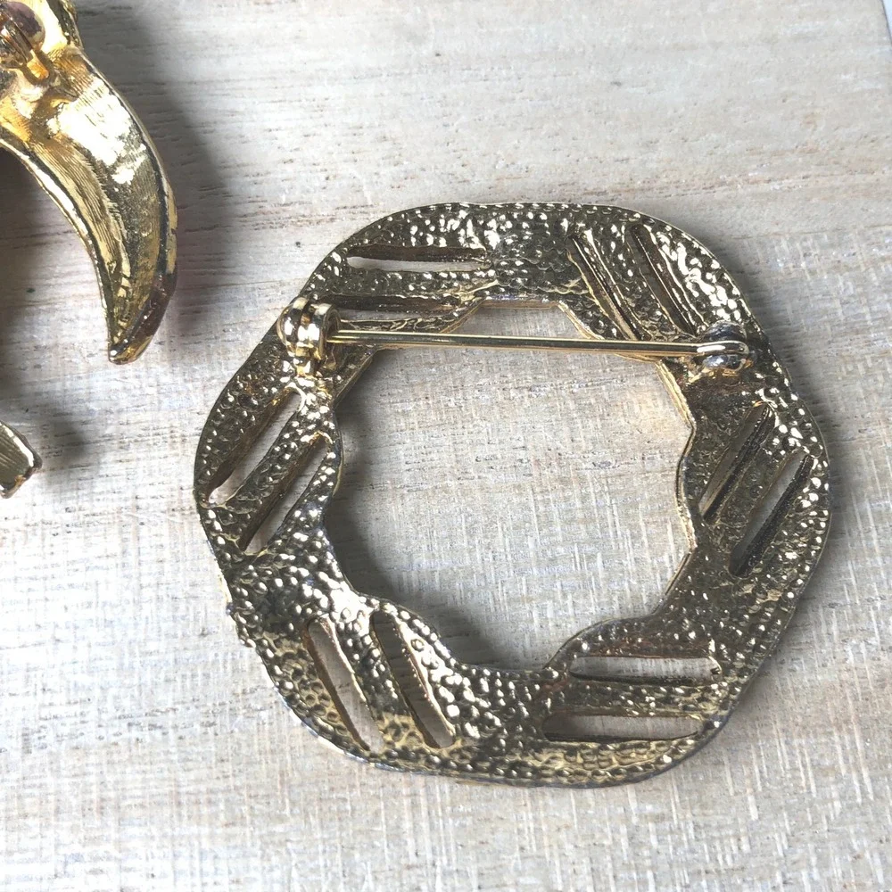 Estate **vintage brooch