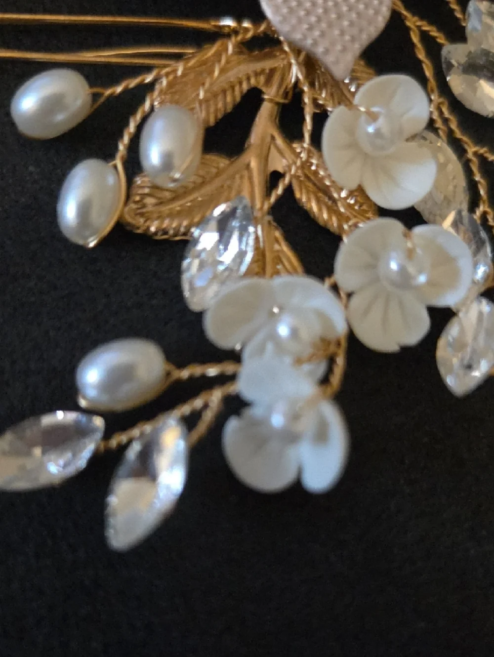 N/A elegant gold