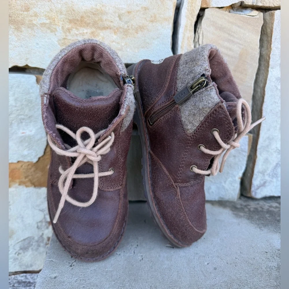 UGG australia orin