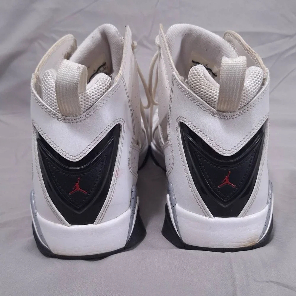 Jordan nike true