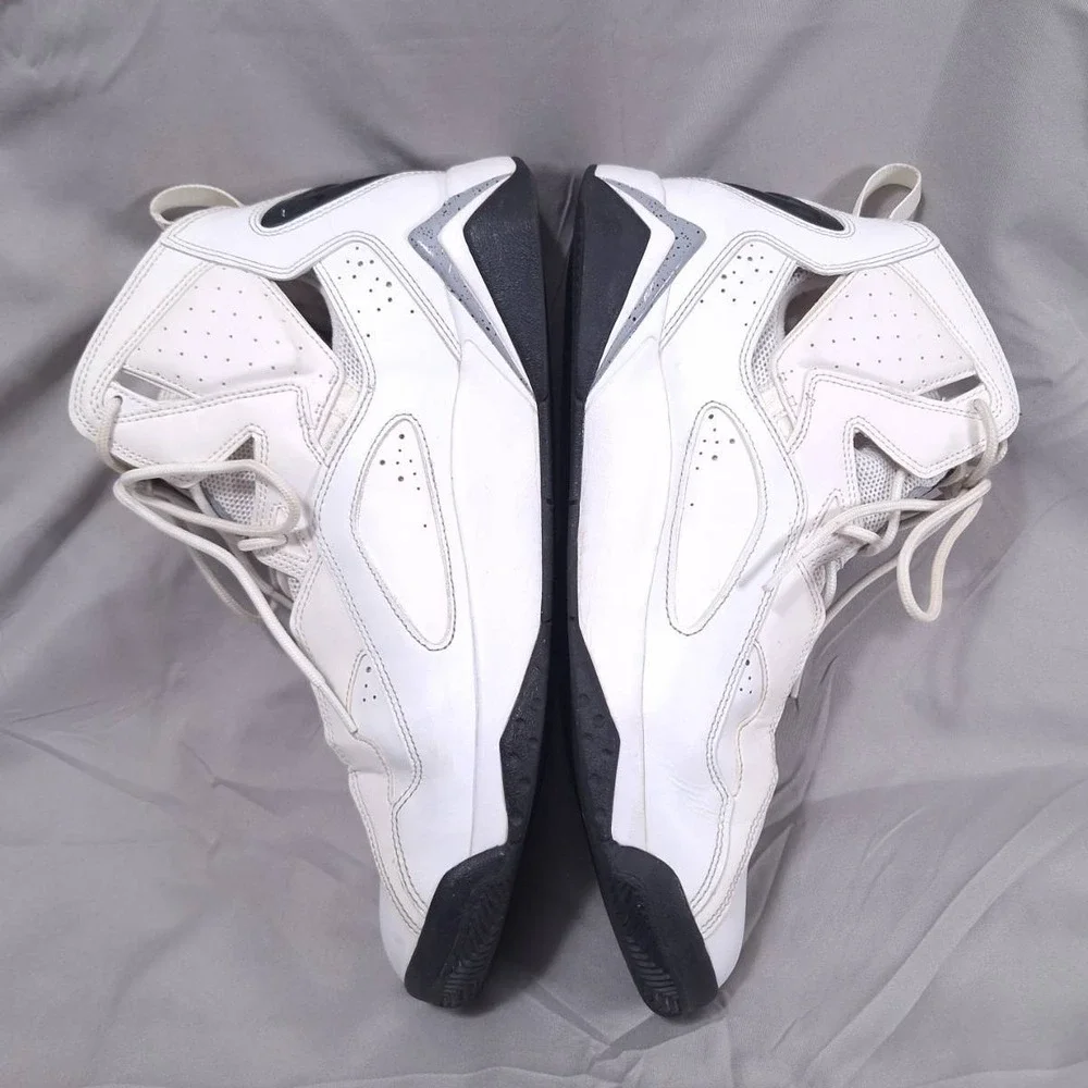 Jordan nike true