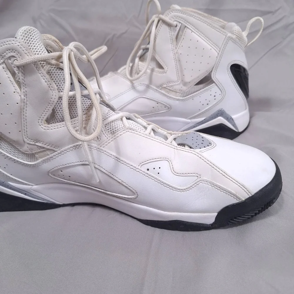 Jordan nike true