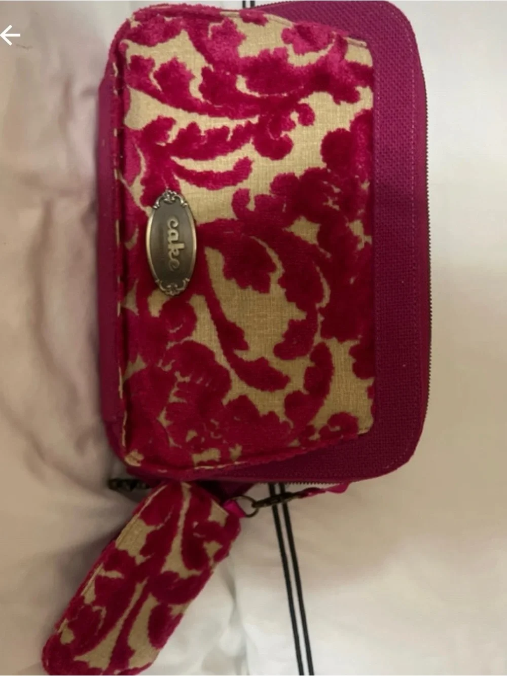 Cake compact velvet