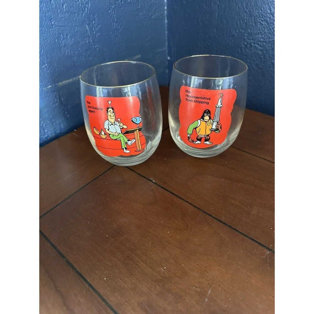Set of 2 Vintage Ashby Bowling Cartoon Cocktail Beer Glasses Mug Gold Rim 1970’s