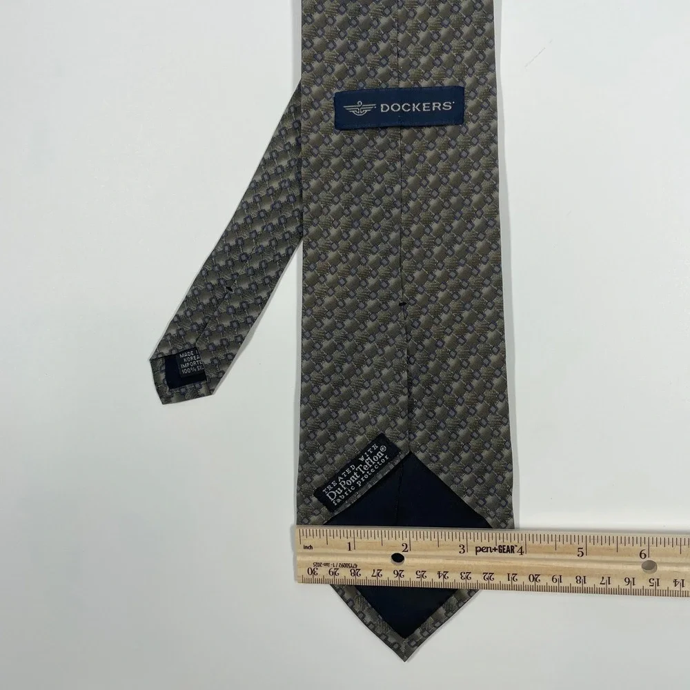 Dockers silk necktie