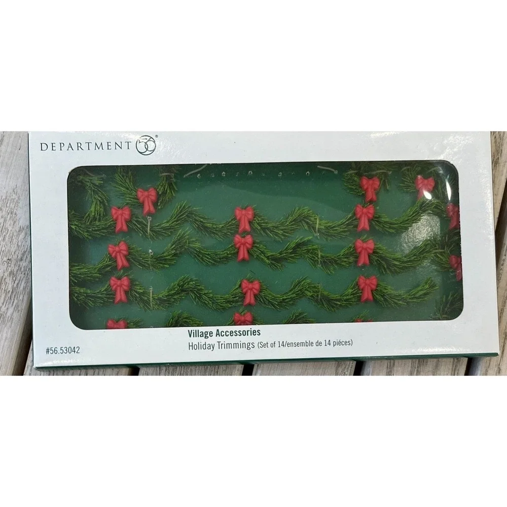 Department 56 Village Holiday Trimmings Garlands & Wreaths - Incomplete