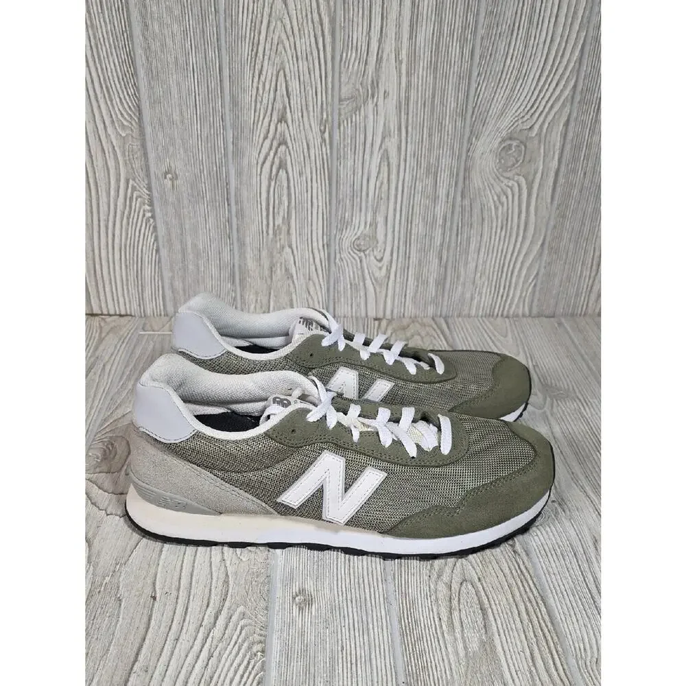 New Balance appear barely