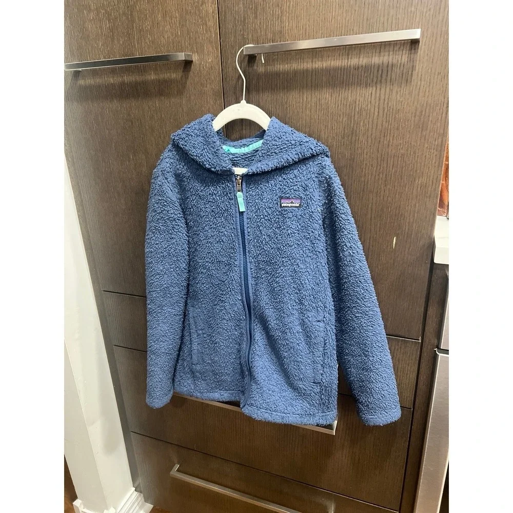 Patagonia Girls' Los Gatos Hoody in a blue/gray color girls large‎