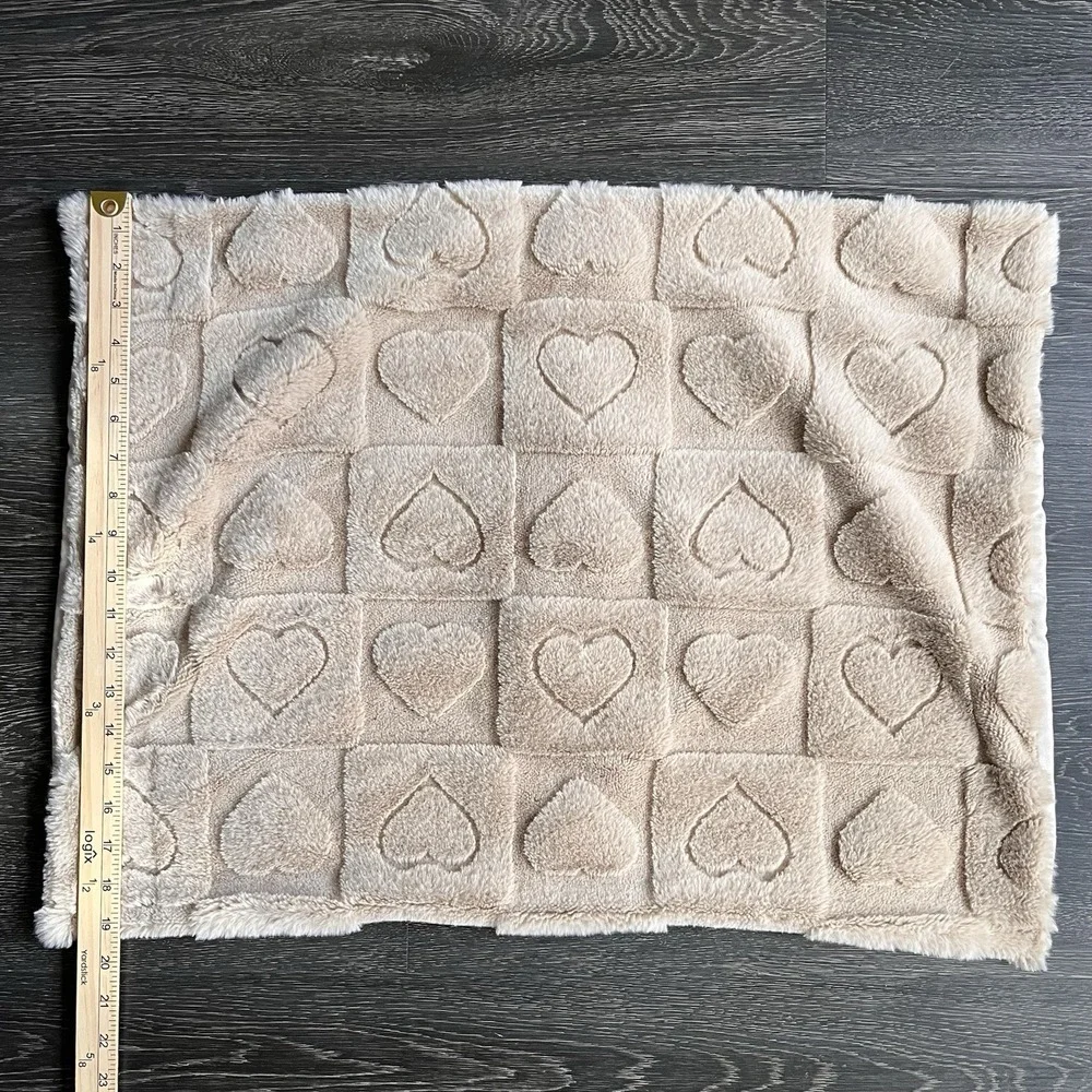 Betsey Johnson neutral square super
