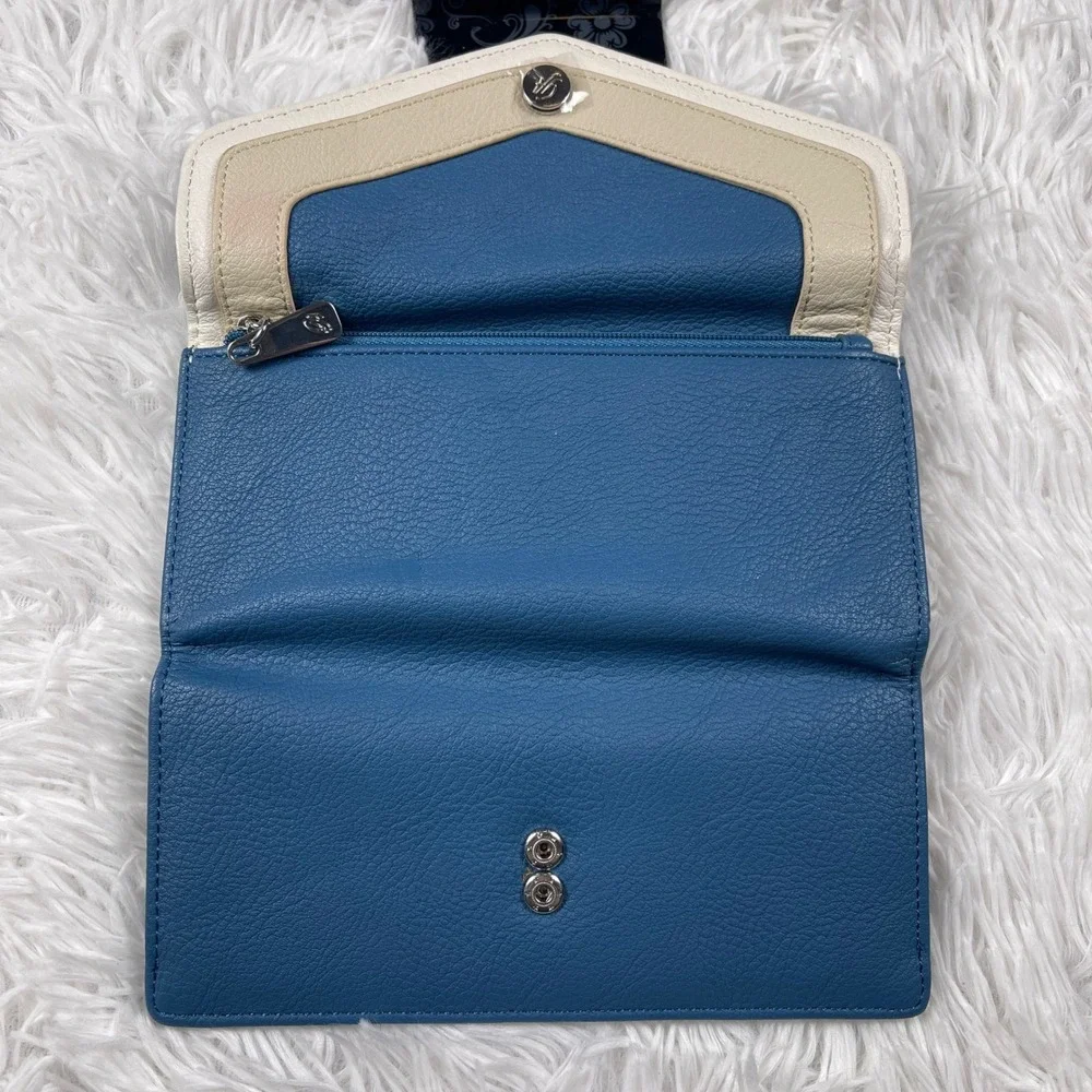 Grace Adele wallet features