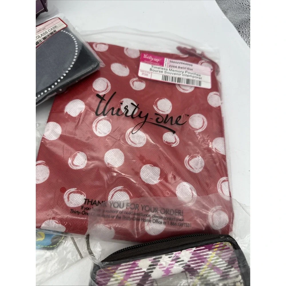thirty-one offers purse wristlet