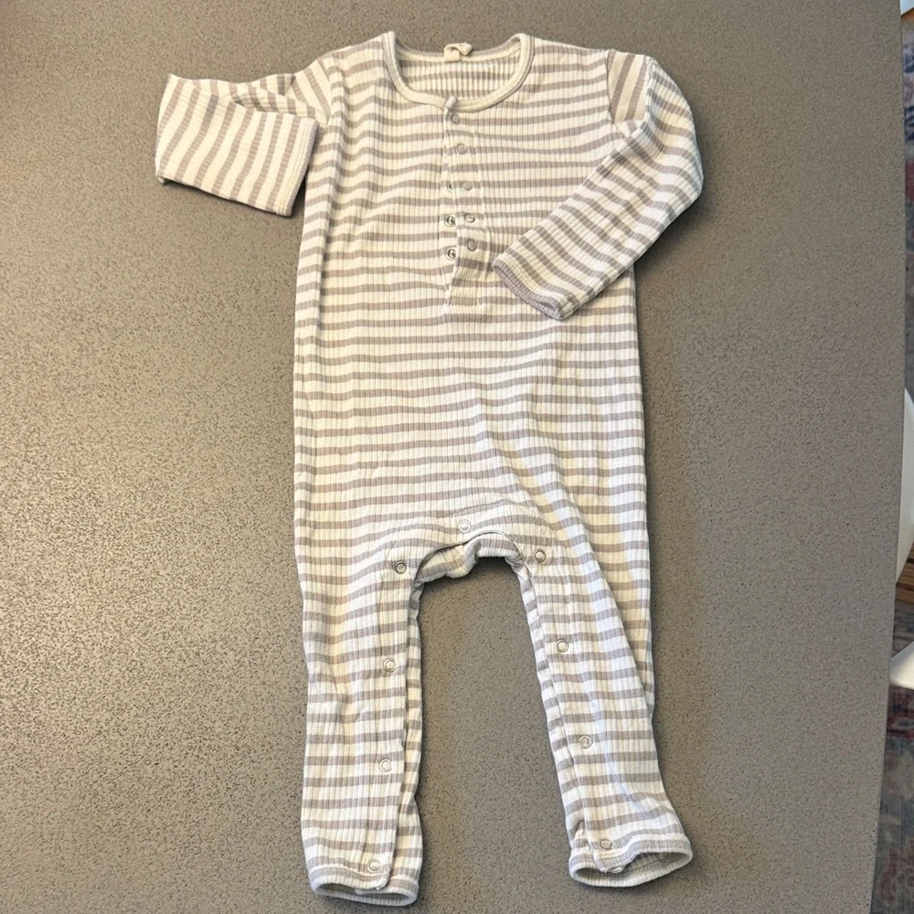Quincy Mae Cream and Gray Striped Footie