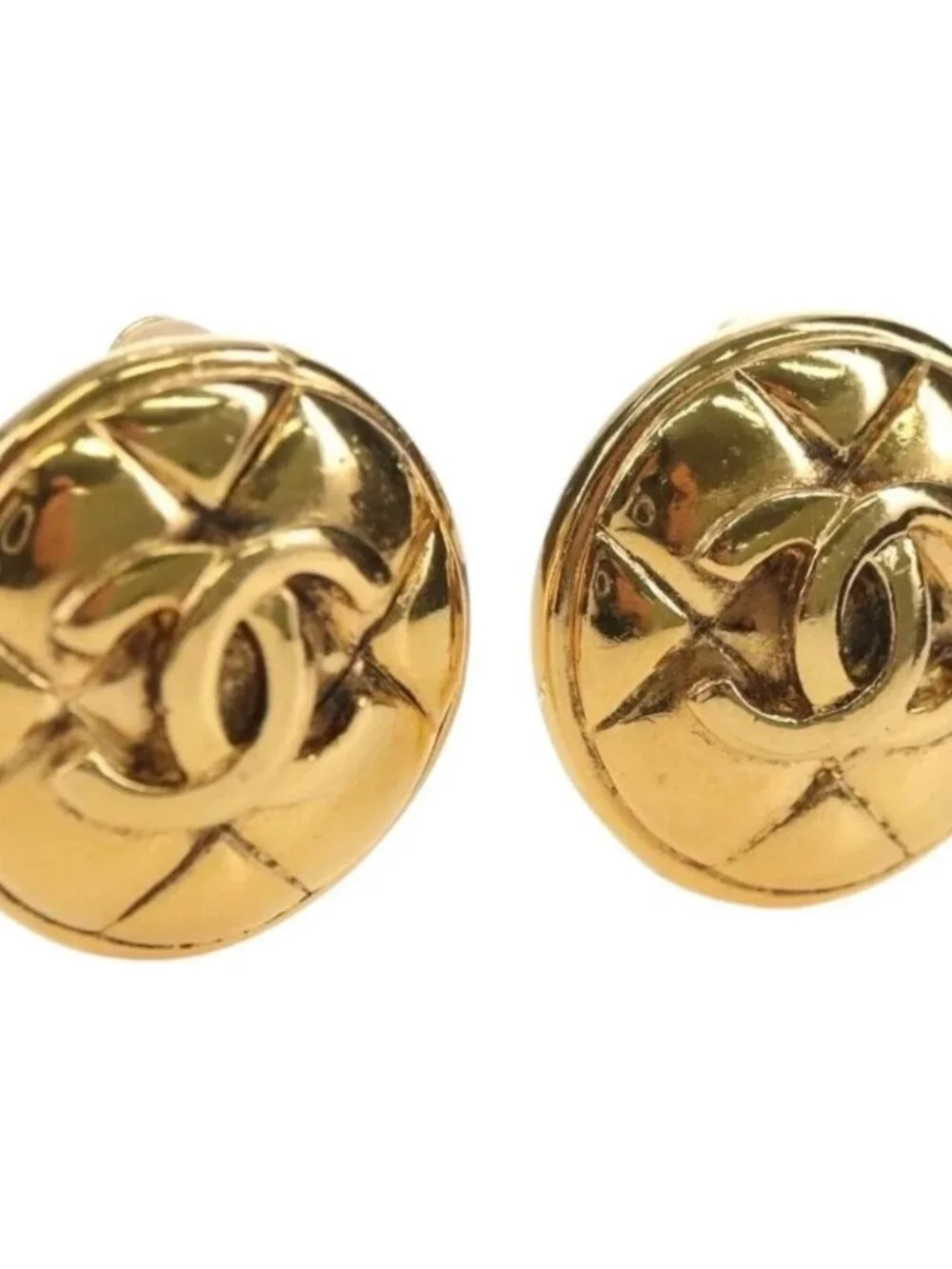 CHANEL brand	chanel color	gold