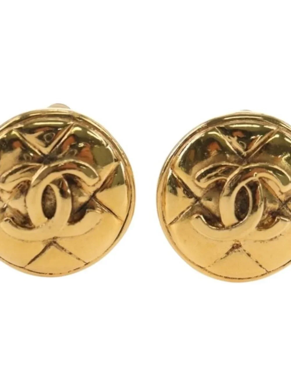CHANEL brand	chanel color	gold