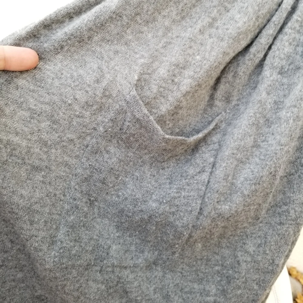 N/A long gray