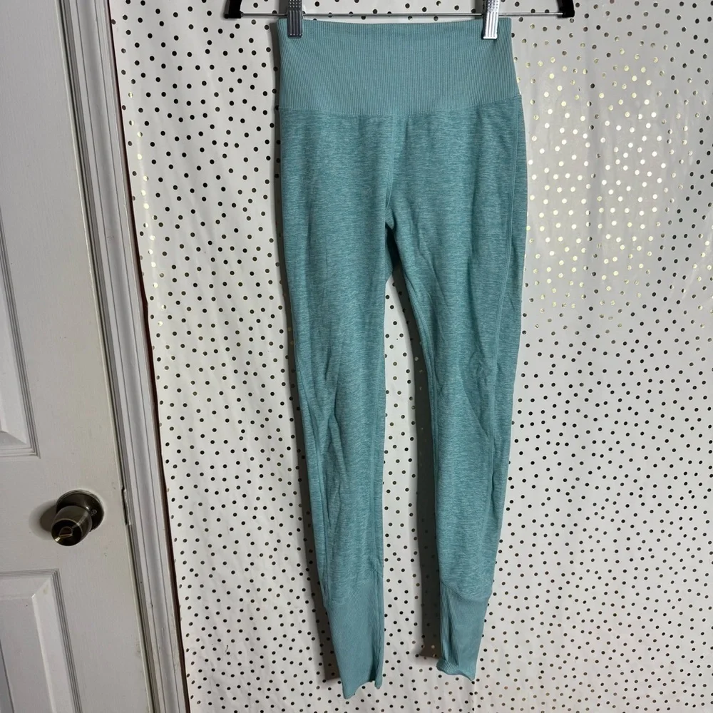 Alo Yoga Light Blue High-Waisted Leggings