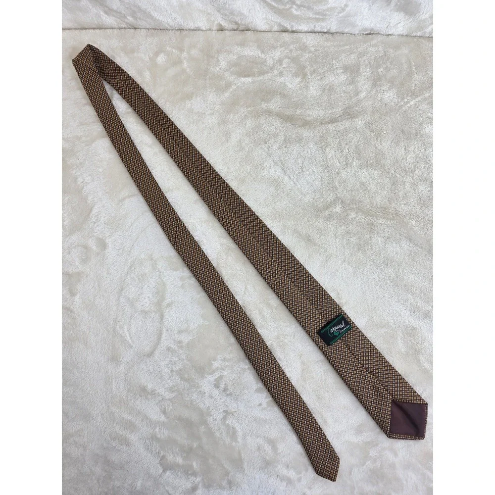 Carnaval necktie crafted