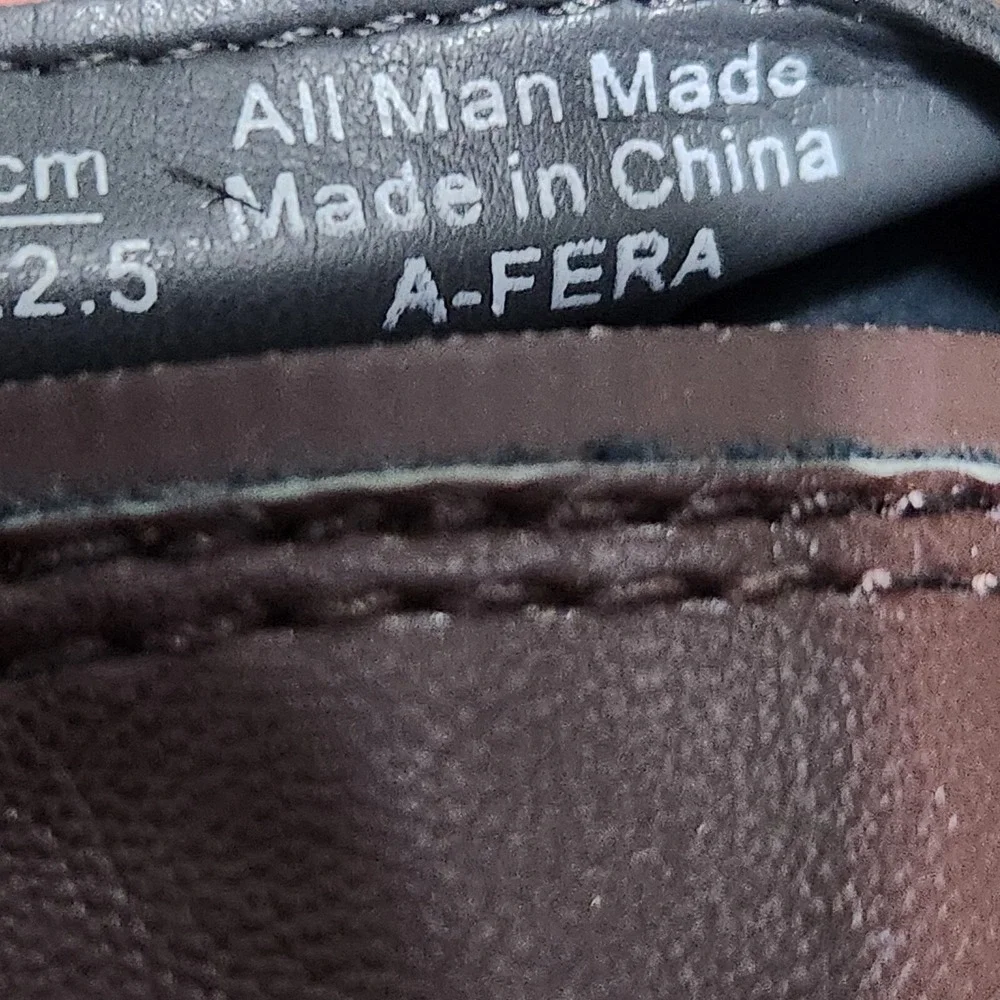 Franco Sarto command attention