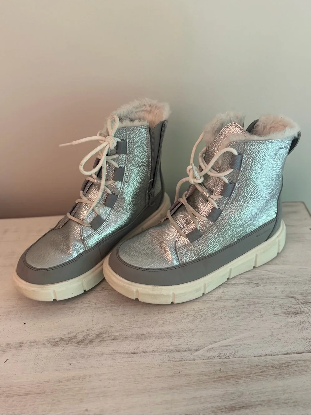 Sorel lace up