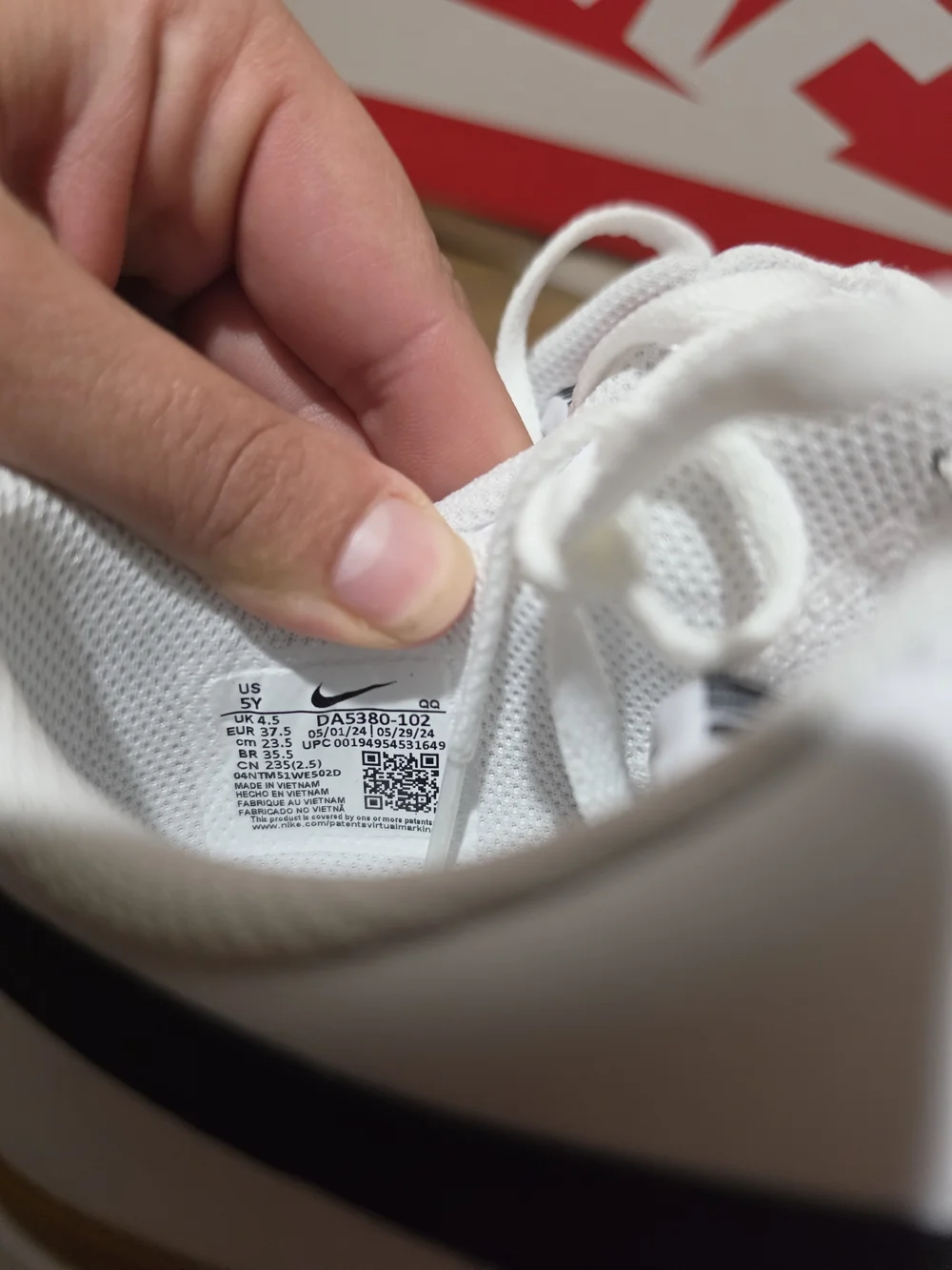 Nike classic white