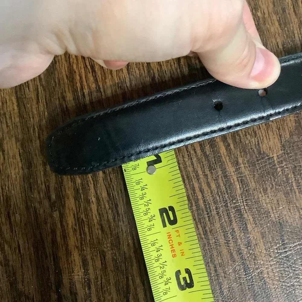 Dockers reversible belt