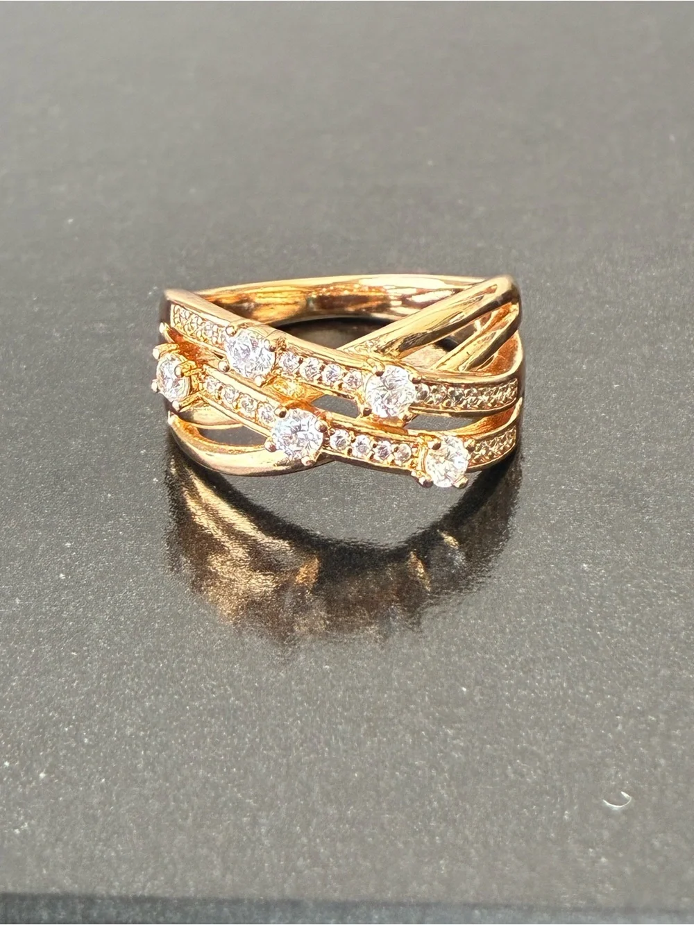 N/A elegant gold