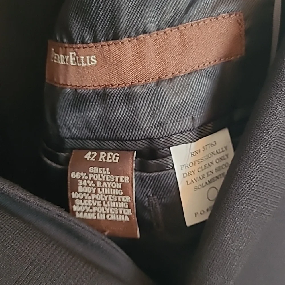 Perry Ellis sport from black