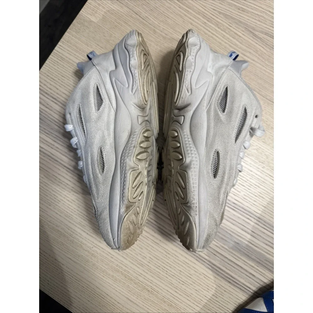 adidas Ozweego Celox Men's Casual Sneakers White, Size 8.5 US