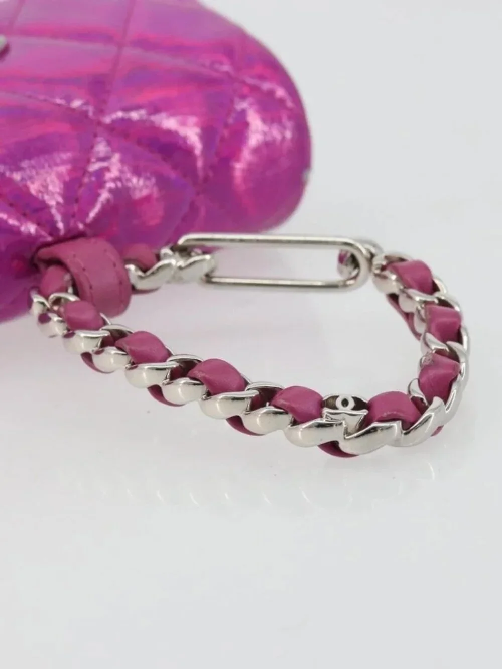 CHANEL brand	chanel color	pink