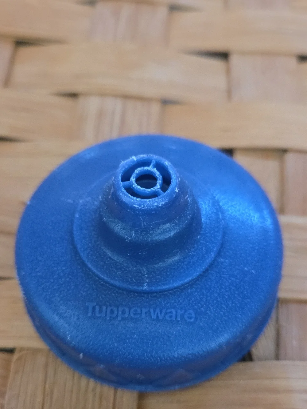Tupperware vintage retired