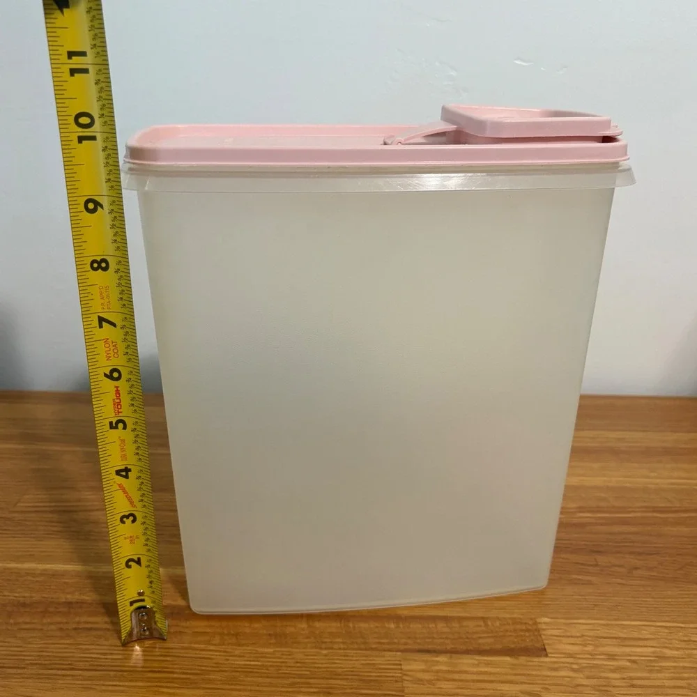 Tupperware surface goods content