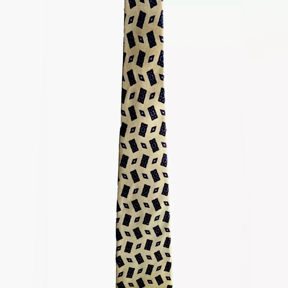 CHANEL PARIS 100% SILK NECK TIE HAND MADE ITALY MENS 55.5 In 3.25 PREOWNED