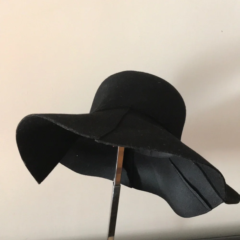 Gap Black Vintage 90’s Wool Hat Small/Medium wide brim